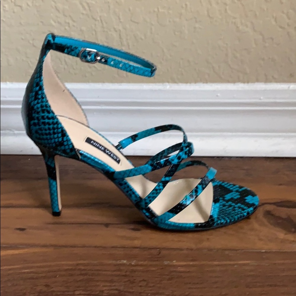 ❗️NIB Nine West Turquoise Snake Strappy Heel - Picture 8 of 8